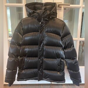 Aritzia Super Puff Liquid Shine Black